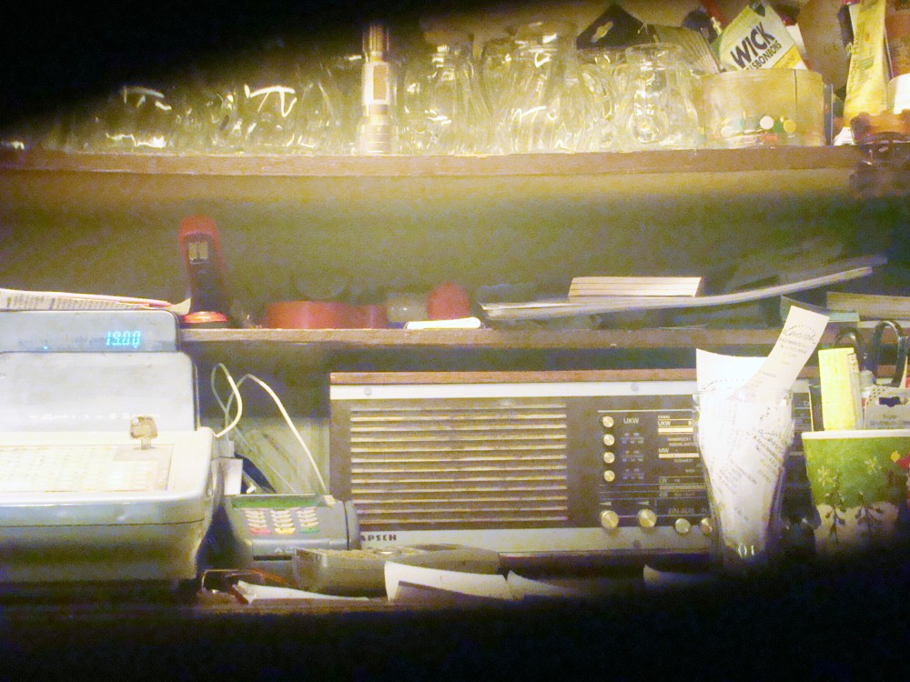 Radio Radio, Gasthaus Lewisch
