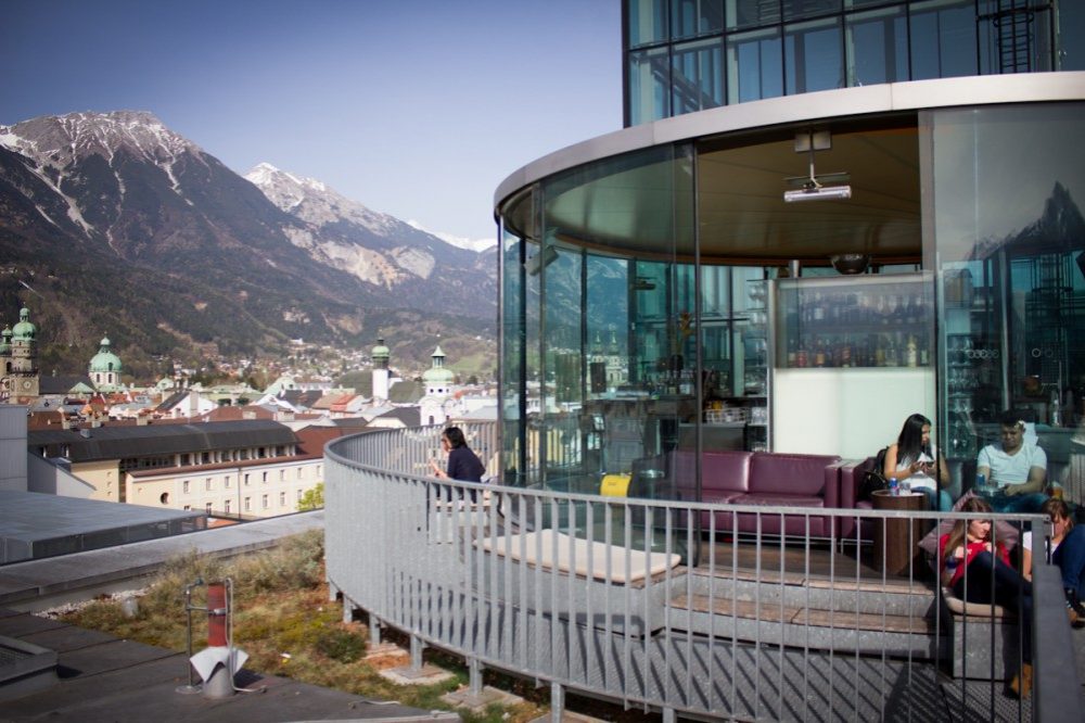 Das 360Grad Cafe mit Blick auf die Stadt. Das 360Grad Cafe mit Blick auf die Stadt.