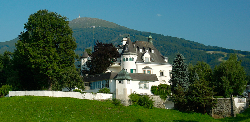 Summer vacation castle Igls