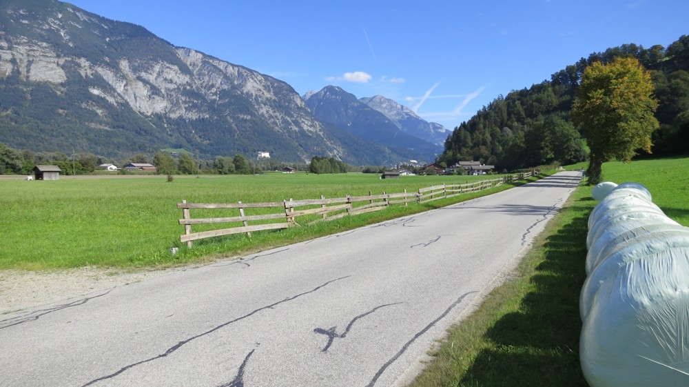 Szenerie am Inntal-Radweg nach Buch in Tirol
