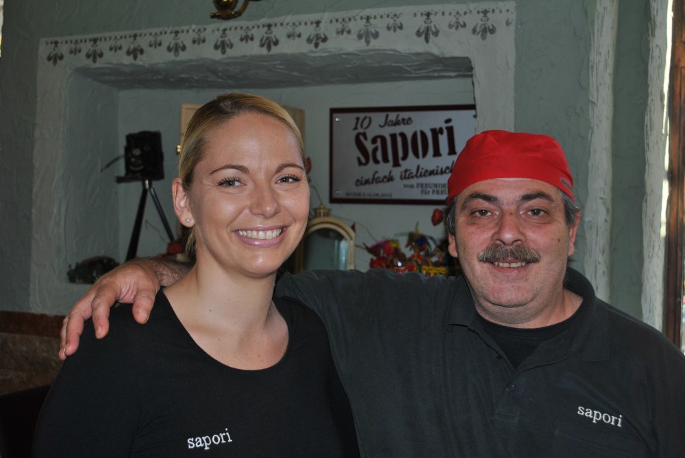 Natascha (Restaurantleiterin) und Gino (Küchenchef)