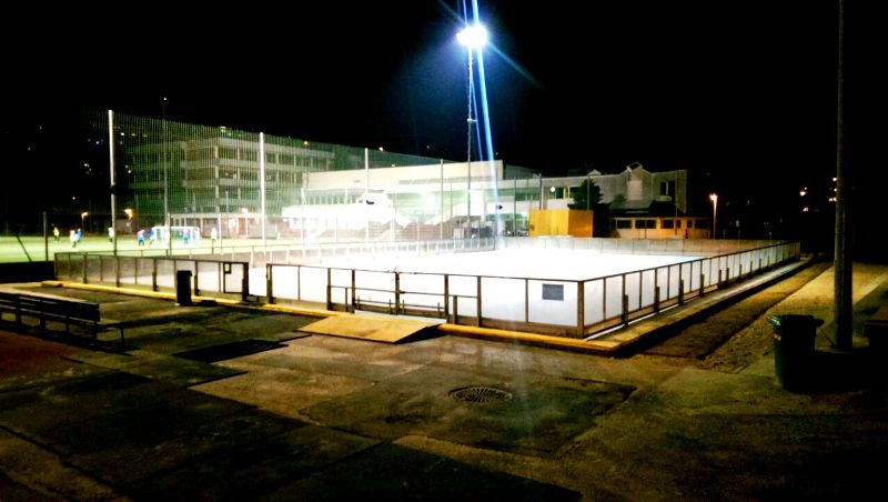 Beleuchtung bis 22 Uhr am Kunsteislaufplatz Hötting West