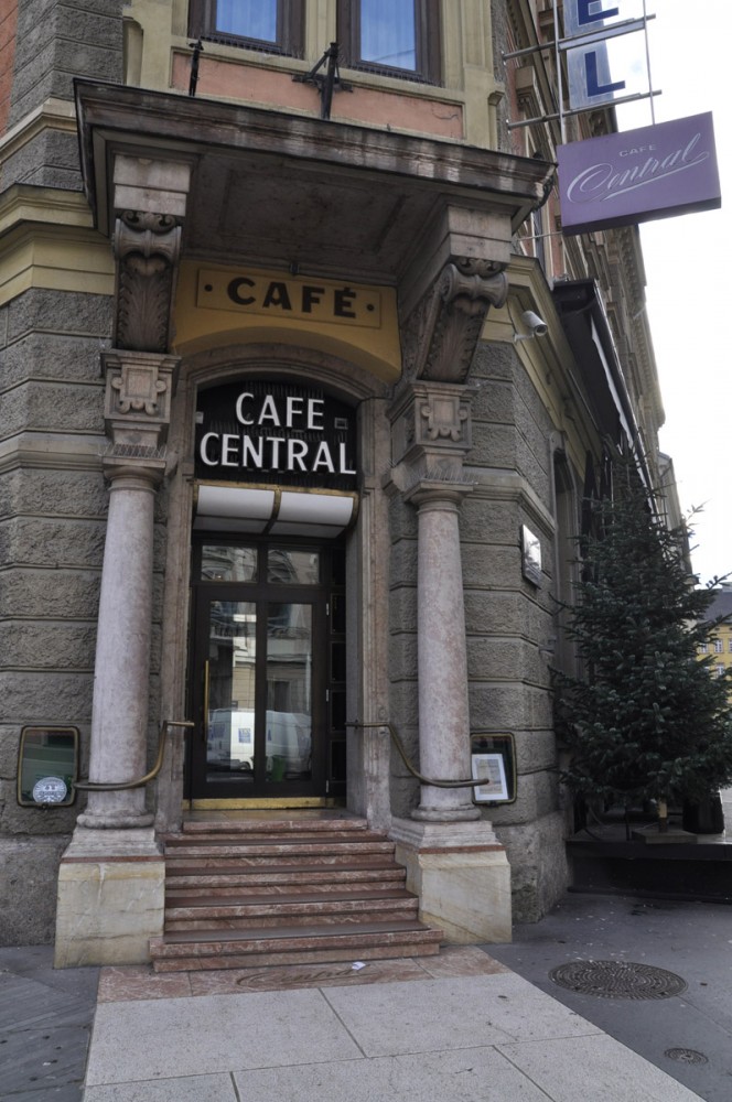 Das Café Central in der Innsbrucker Gilmstraße bietet echtes Alt-Wiener Ambiente.