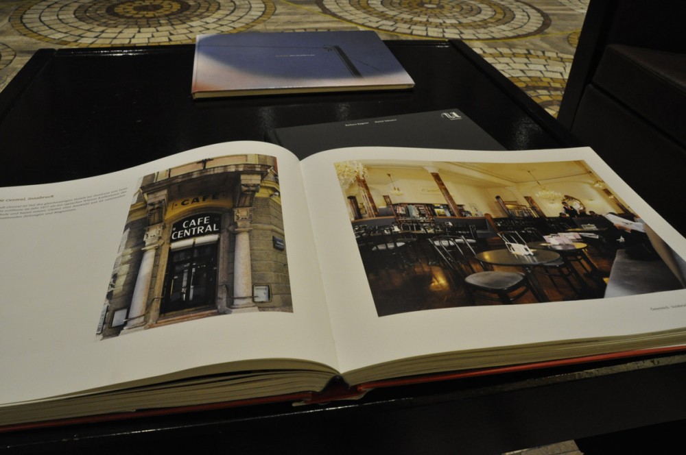 Das Café Central im Bildband "Die schönsten Cafés in Europa" von Adonis Malamos (Edition Panorama)
