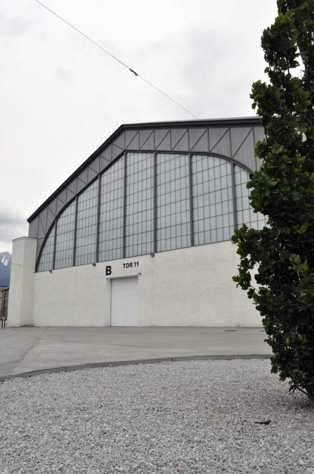 Die Halle B der Messe Innsbruck wurde 1892 errichtet und ist denkmalgeschützt