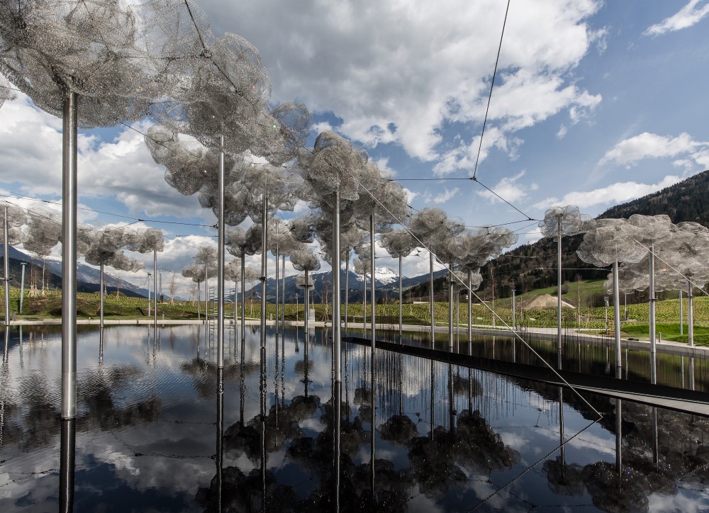 Über den Wolken und inmitten des fantastischen neuen Parks rund um den Riesen. Foto: Swarovski Kristallwelten