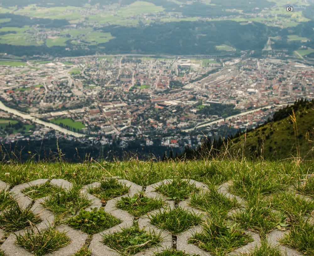 Ein Ausblick auf die Hauptstadt der Alpen.