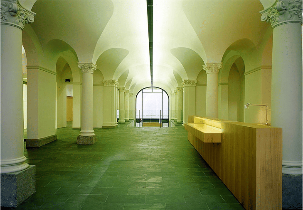 Interno della Galerie im Taxispalais, Innsbruck.