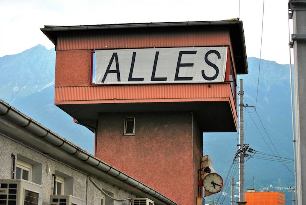 Das alte Stellwerk der ÖBB - heute Sitz von columbosnext