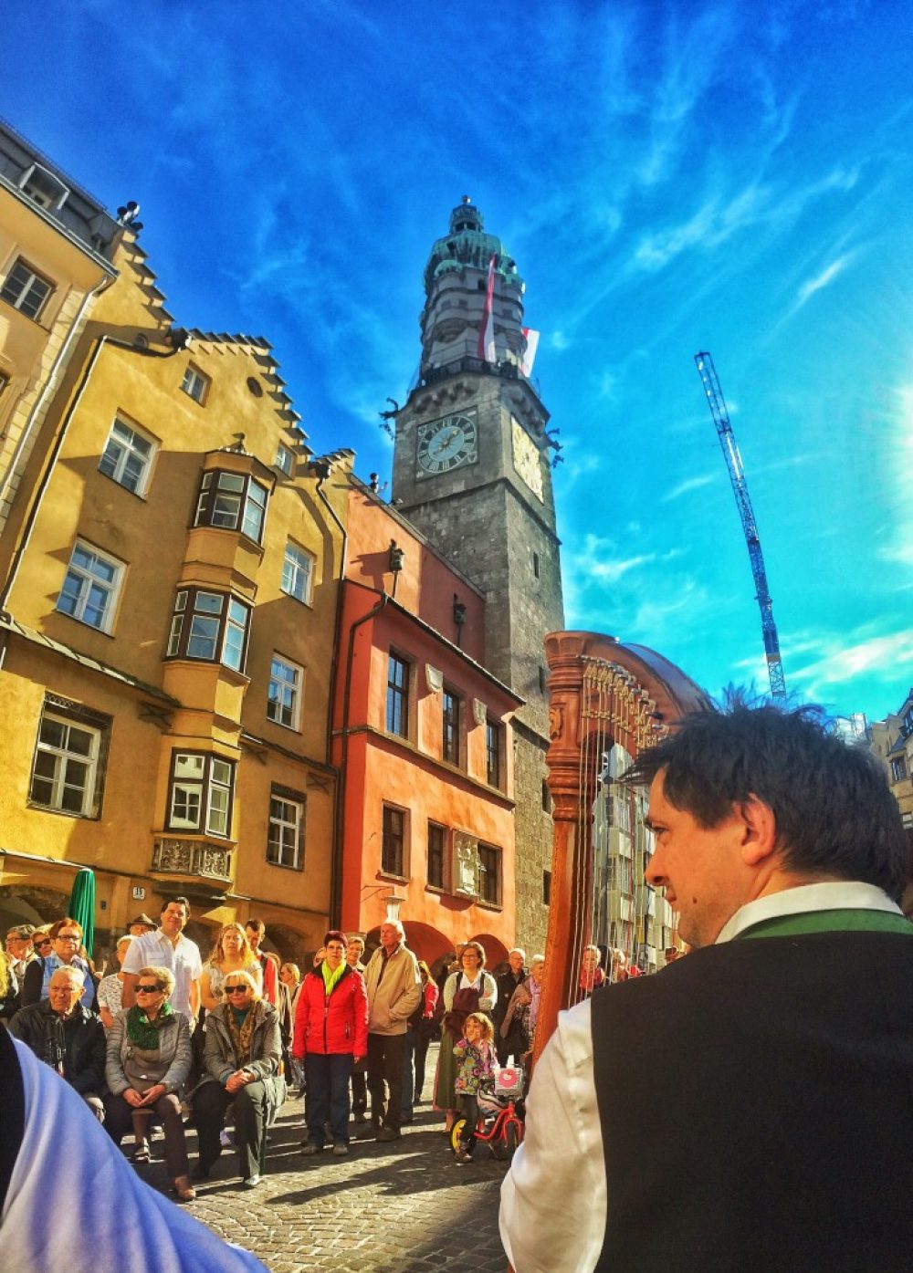 Wahre Zuschauermassen säumten die Auftritte der Musiker vor dem Goldenen Dachl