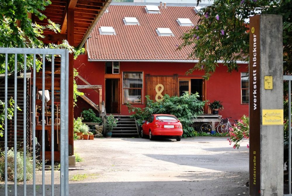 Der versteckte Hinterhof der Werkstatt Höcker in der Nähe des Westbahnhofs