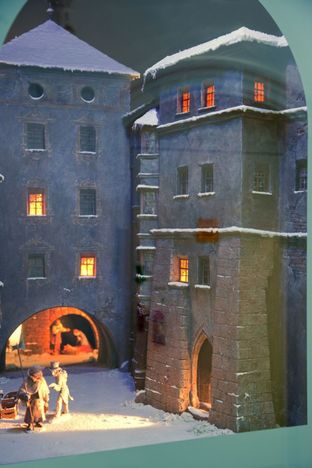 Il presepe ambientato nel centro storico di Innsbruck (1985, di Claudius Molling), in mostra al Tiroler Volkskunstmuseum di Innsbruck fino al 2 febbraio 2016. Foto c TLM.