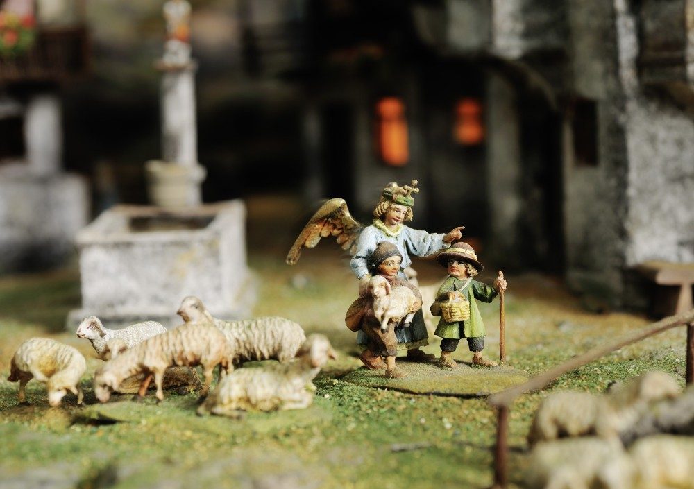 Dettaglio del presepe di ambientazione tirolese di Stefan Plankesteiner (inizi 1900) in mostra al Tiroler Volkskunstmuseum di Innsbruck fino al 2 febbraio 2016. Foto c Johannes Plattner.