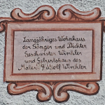 Die Gedenktafel bzw. das Gedenkfresko am Geburtshaus von Franz Winkler