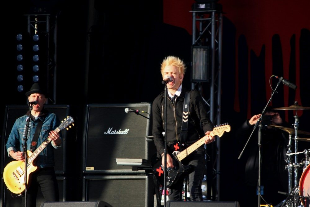 Sum 41 live at Air and Style