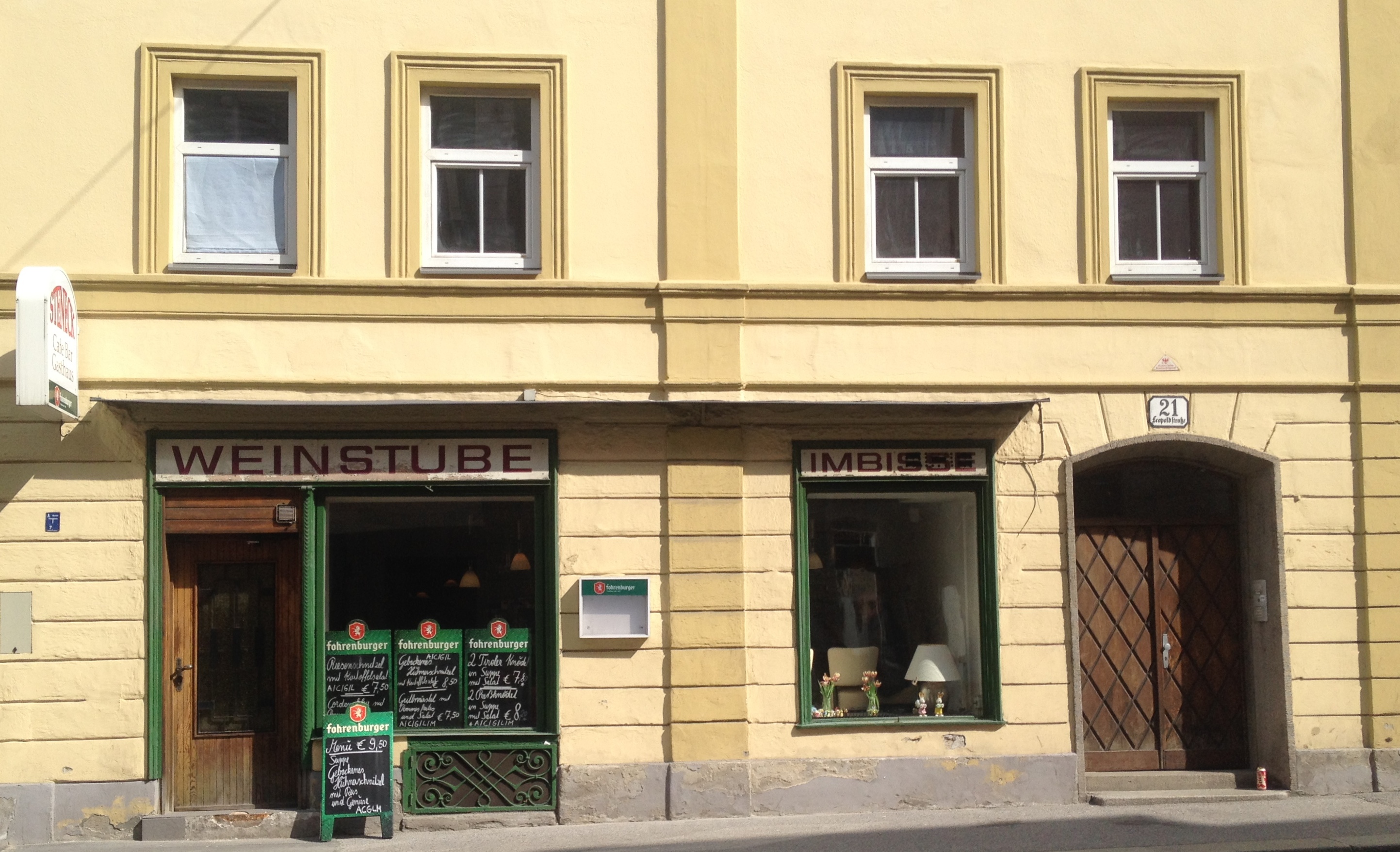 Cucina tipica tirolese alla caratteristica Weistube Steneck in leopoldstrasse 21, vicinissimo a Wiltener Platzl, Innsbruck