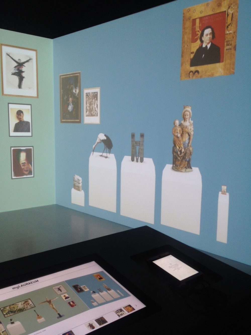 Mostra Wunderglas opere di vetro di Laura e Alessandro Diaz de Santillana Schloss Ambras, Innsbruck 2016