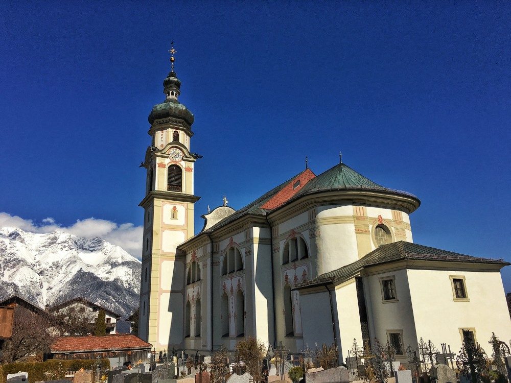 Die Wallfahrtskirch Peter und Paul in Götzens