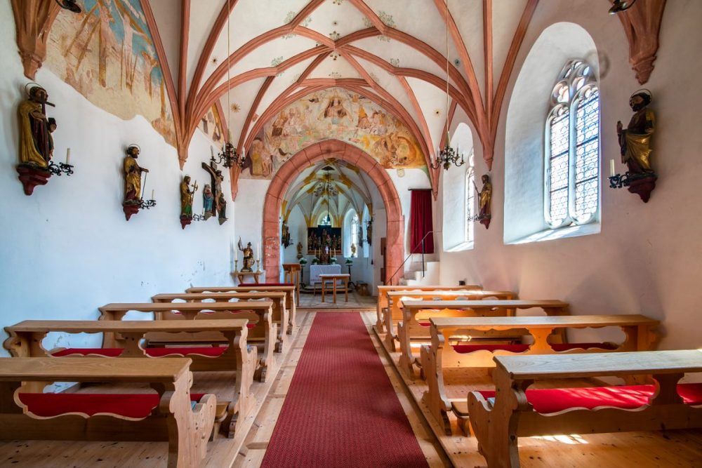 Der Innenraum von St. Quirin ist ein kleines aber feines gotisches Juwel. Bild: Danijel Jovanovic