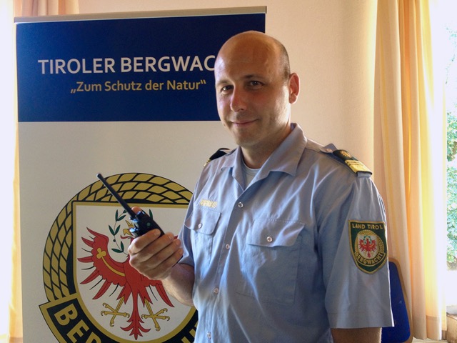 Florian Tavella ist Bezirksleiter der Innsbrucker Bergwacht