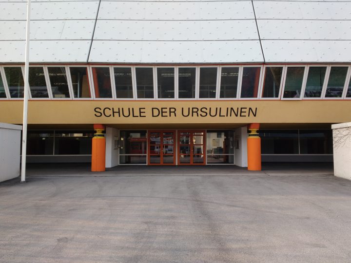 Die Ursulinenschule schlägt durch ihre Architektur neue Wege ein: Offenheit und Freiheit bei den Nonnen der Ursulinen. Definitiv erwähnenswert. Foto: Ursulinen Schule