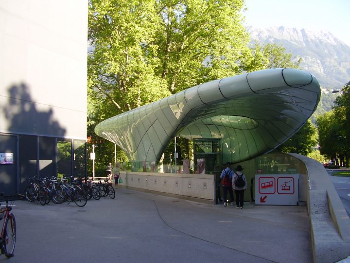 Il meeting point delle escursioni organizzate in collaborazione con ASI (AlpinSchule Innsbruck), tra il centro congressi di Innsbruck e la stazione della funicolare © Laura Manfredi