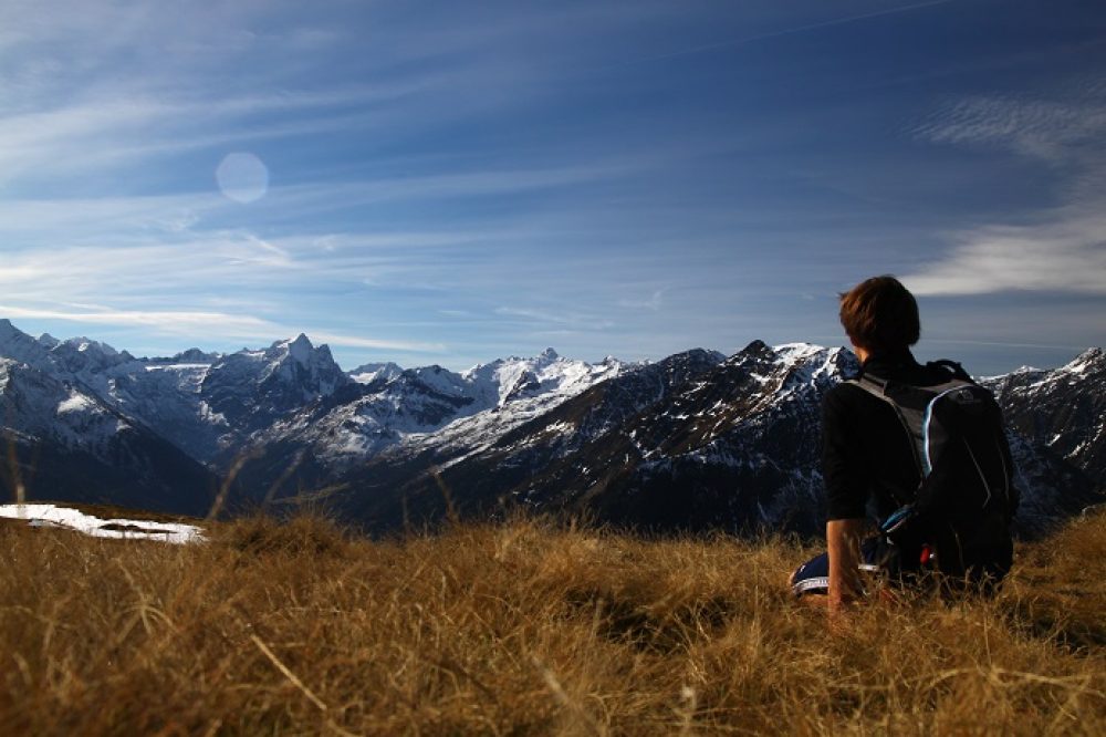 Blick Richtung Lüsenstal, dessen Abschluss der gewaltige Lüsener Fernerkogel, auch das Matterhorn Nordtirols genannt - bildet. Foto: Lukas Ruetz