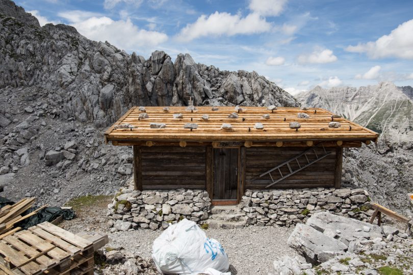Die neue Hütte von voller Pracht.