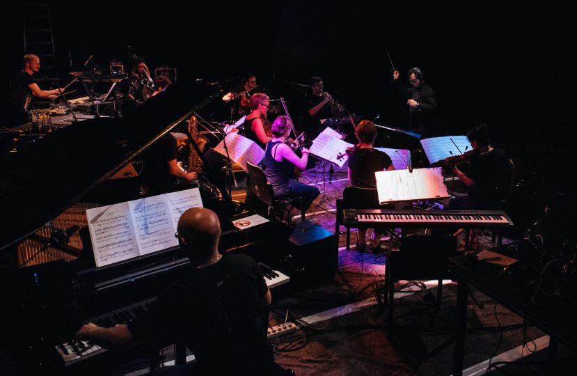 Das „Black Page Orchestra” gastiert am 15. September im Treibhaus. Foto: Igor Ripak