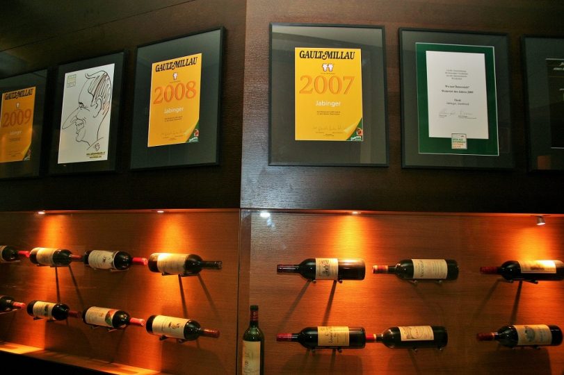 Schon etwas her, aber trotzdem: Zwei Gault-Millau-Hauben versprechen beste Qualität in der Ecolounge. Foto: Tamara Kainz