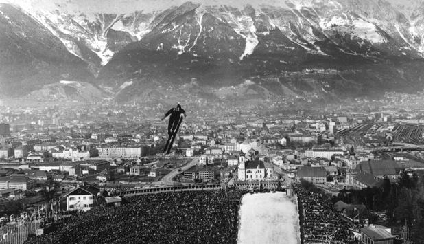 Nicht nur Legenden entstanden bei den Olympiaden in Innsbruck, sonder auch Großbauwerke. Deren Nachnutzung ist die große Herausforderung von Städtebauern, Architekten und natürlich der Stadt selbst. Foto: Stadtarchiv