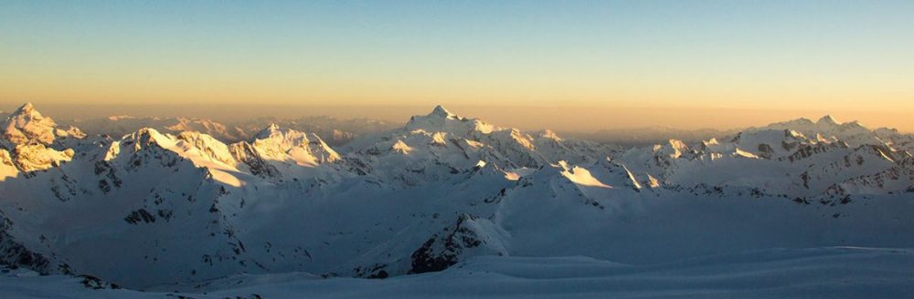 elbrus_abendstimmung-auf-4000m-_byfreeskycrew_web-crop-u38465