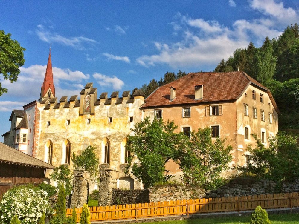 Ris Schlössl in Flaurling am Tiroler Jakobsweg