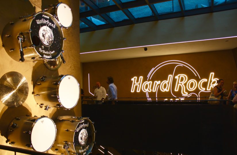 Memorabilia wall Innsbruck, Hard Rock Cafe Innsbruck