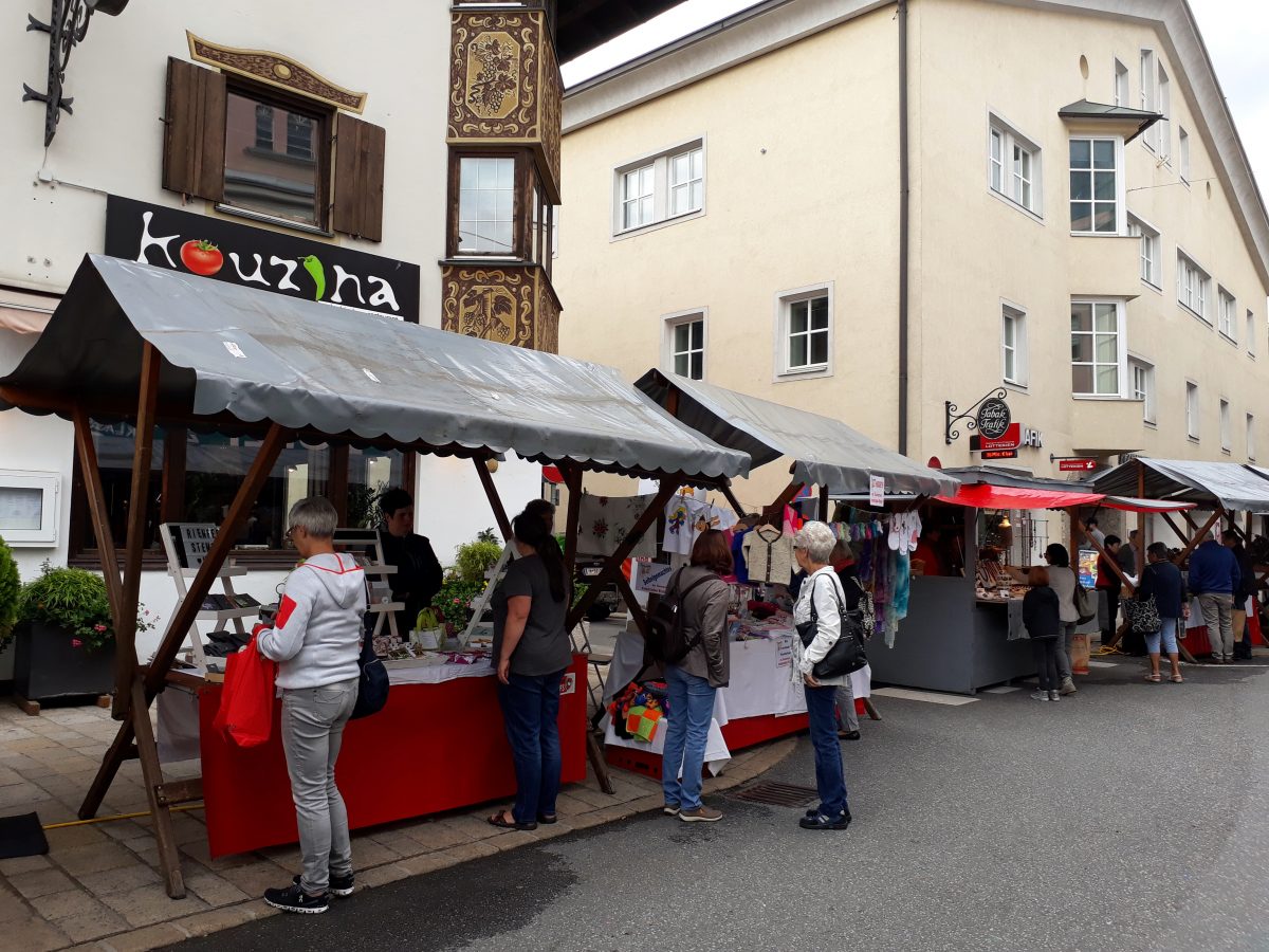 Stände am Telfer Monatsmarkt