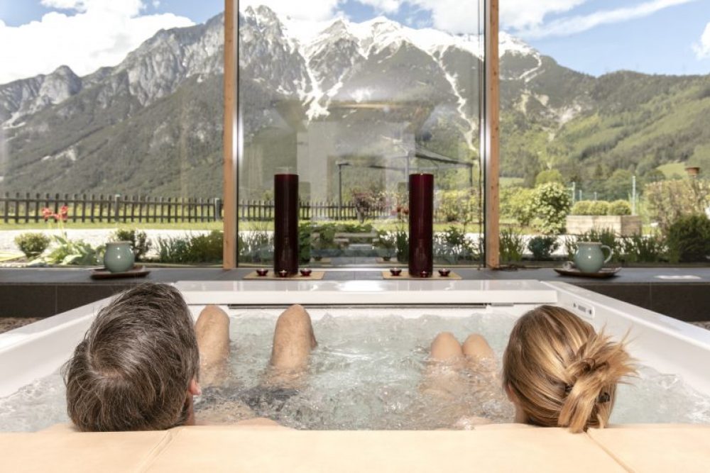 On top: Gipfelblick aus fast allen Räumen! Foto: Hotel Holzleiten