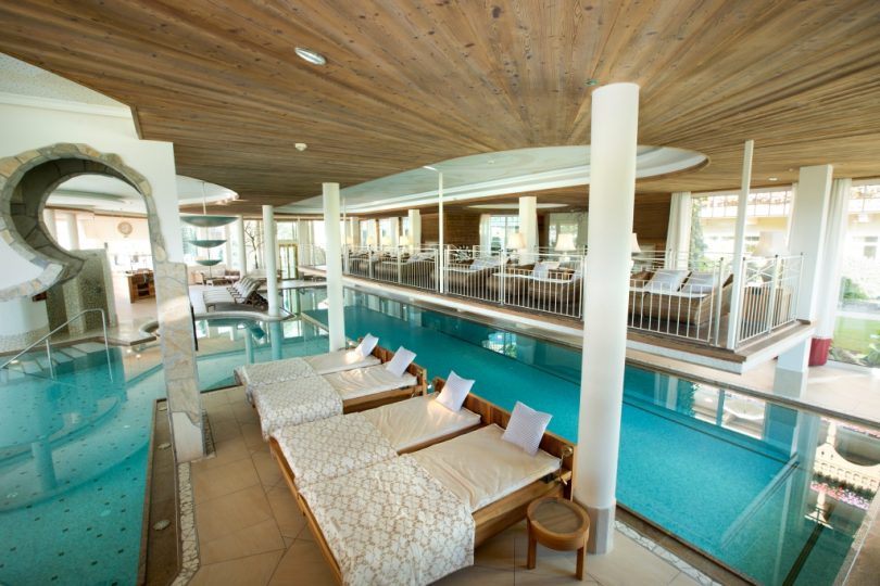 Ein Teil der Indoor-Wasserwelt im Alpenresort Schwarz. Foto: Alpenresort Schwarz