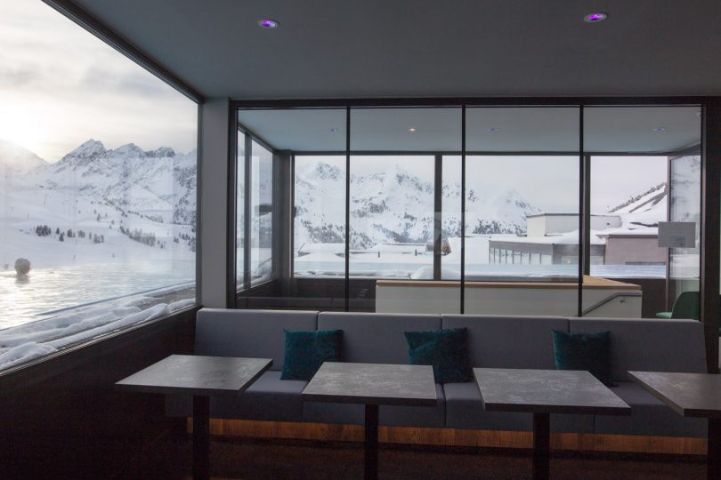 Mit Pool + Bergblick. Foto: © Lea Hajner