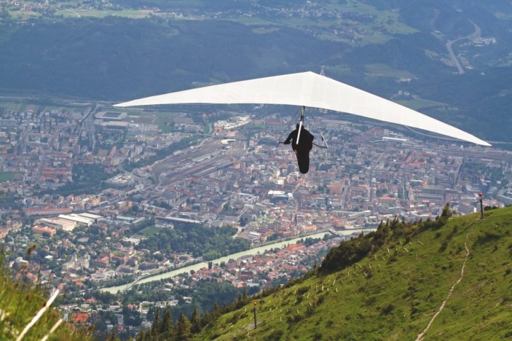 Von der Seegrube starten häufig Drachenflieger. Foto: Innsbruck Tourismus