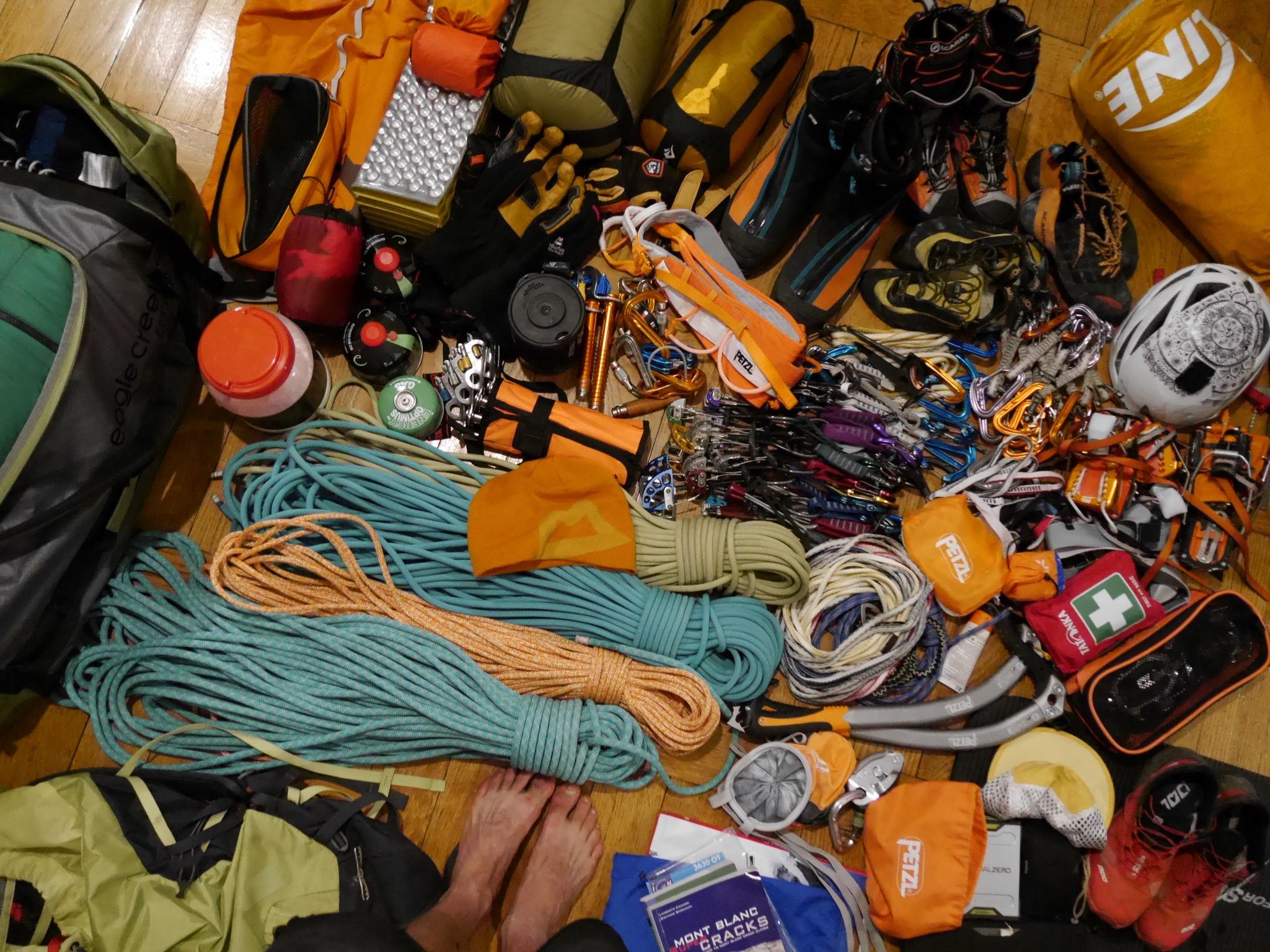 Skiing Sport Equipment Shops Innsbruck Service Die Börse Alpinerei Powder Institue Schnee Berg Fels Klettern Eis Ausrüstung Verleih