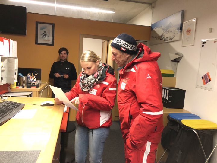 Die Tiroler Skischulen arbeiten längst hochprofessionell. Foto: Tamara Kainz