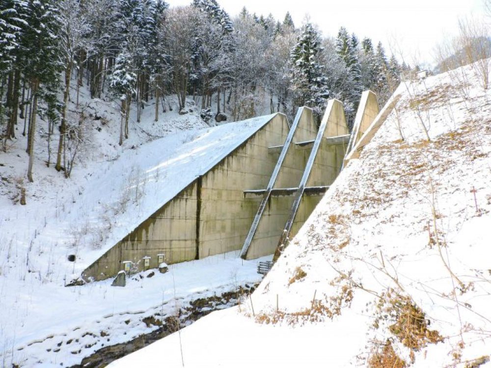 The Mühlau avalanche dam