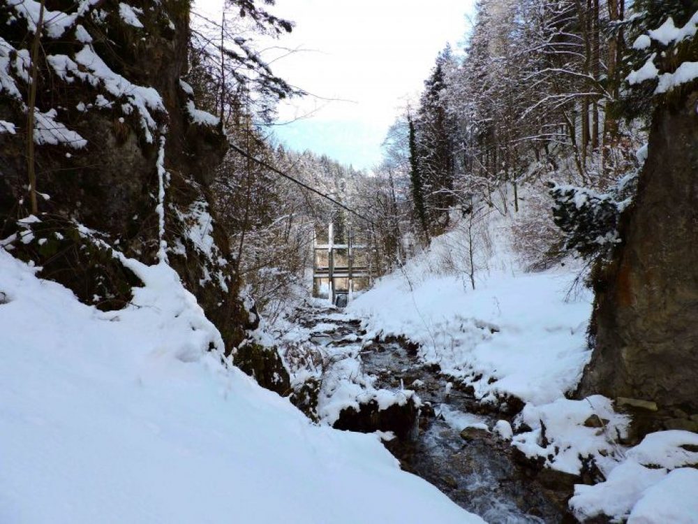 The Mühlau avalanche dam sits in a gulley to diffuse the power of an avalanche