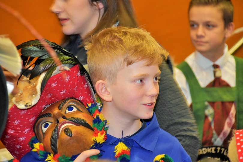 Der Trieb der Fasnacht erfasst alle Jahre wieder Jung und Alt. Foto: Tamara Kainz