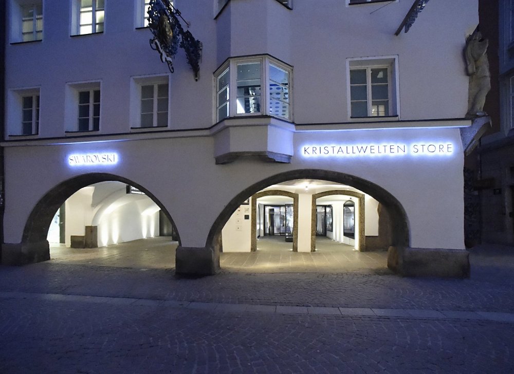 Swarovski Kristallwelten Store at night.