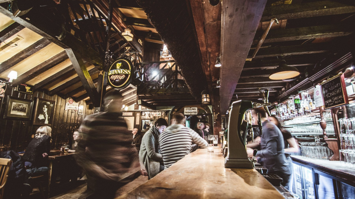 Irish Pub EG