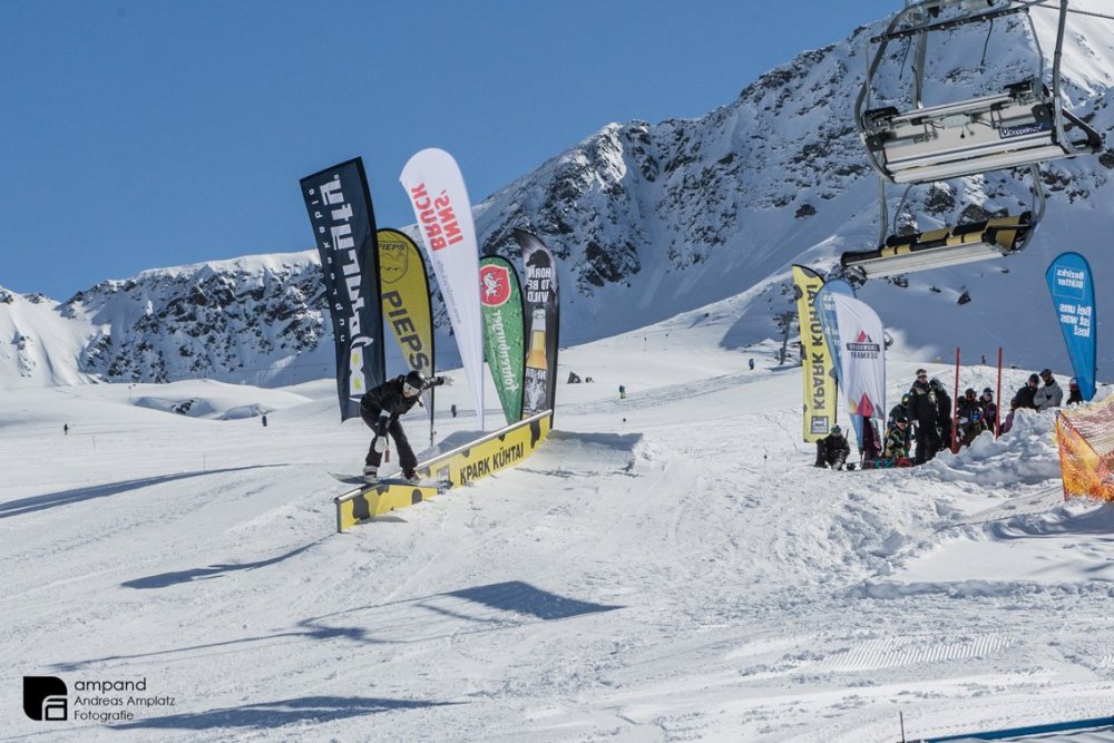 MitjaMilencovic riding the rail at the Austrian & German Masters