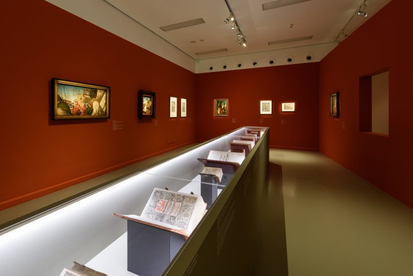 Libri in mostra a ‚Cranach natürlich‘ al Ferdinandeum di Innsbruck, Foto © Wolfgang Lackner