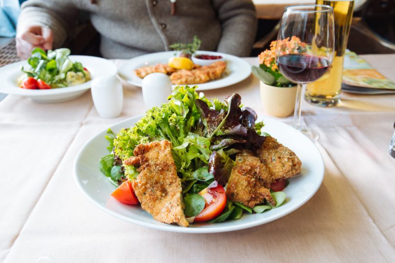 Backhendlsalat deluxe.
