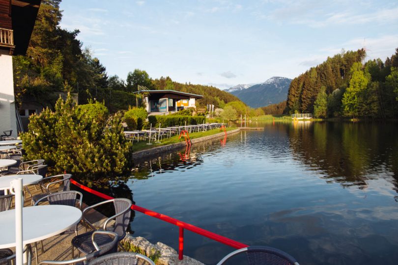 Der Natterer See im Abendlicht.